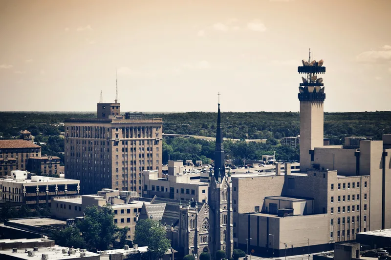 Bill and Hillary Clinton National Airport/Adams Field — Little Rock, AR